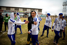 اعتراض مریم ایراندوست (بازیکن و مربی ملوان ) به برخورد تیم میزبان